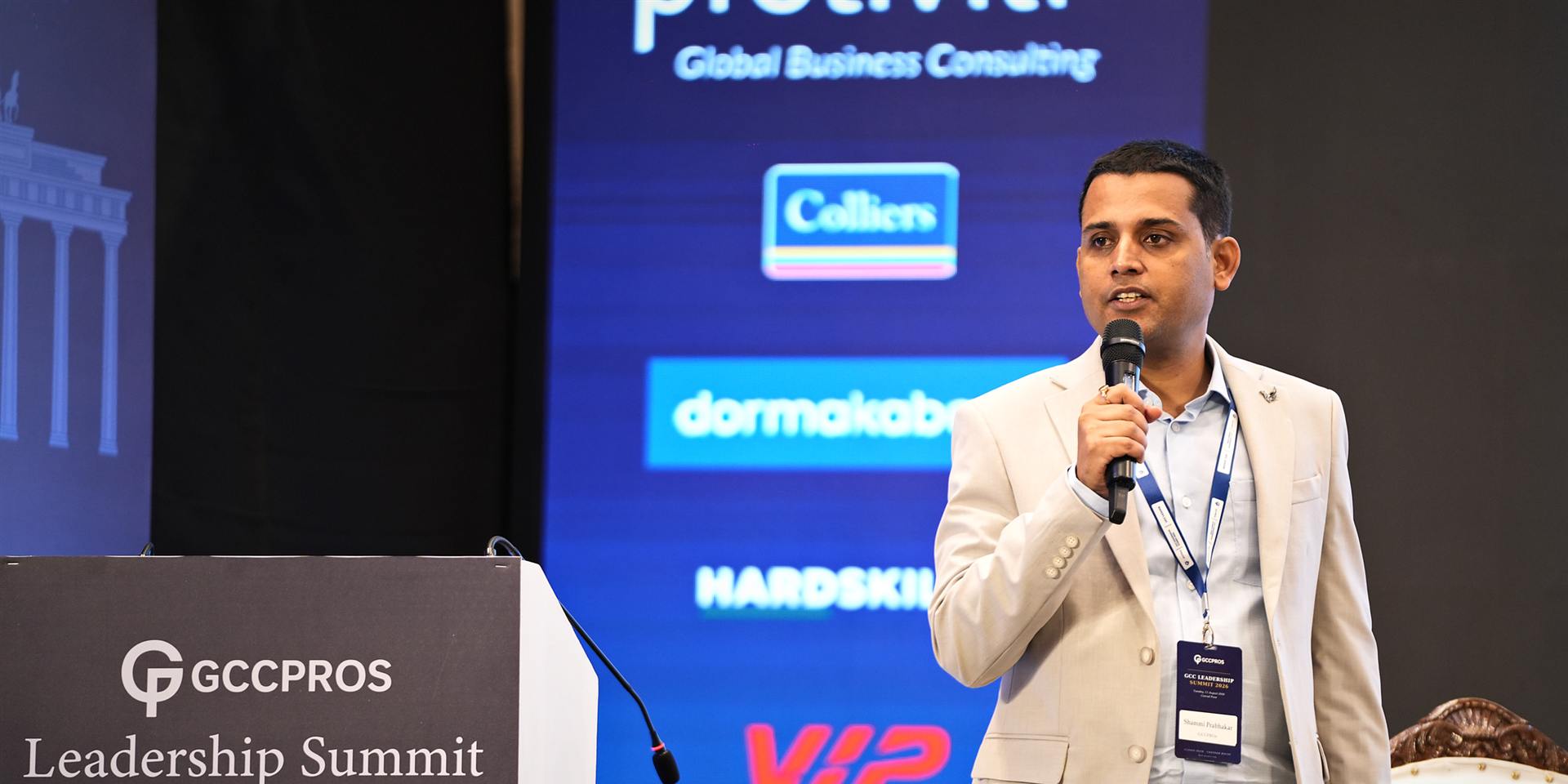 Shammi Prabhakar addressing the GCCPROs Leadership Summit at Conrad, Pune